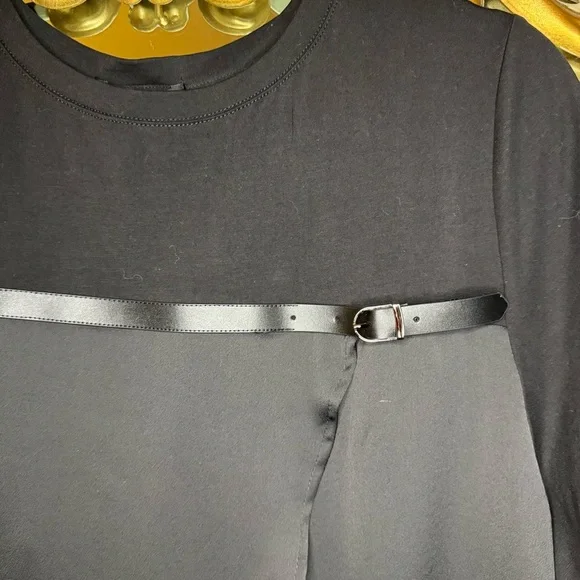 NWT asymmetrical crew neck, top size extra large - Picture 3 of 8